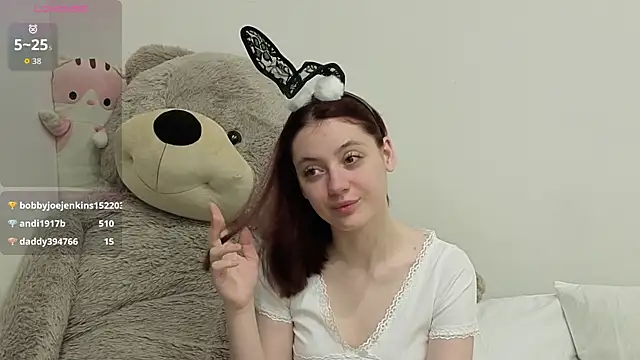 Nikagaze online show from April 26, 2026, 5:54 pm