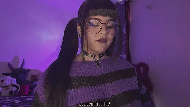 Snapshot of atena_hill_ chatting on May 9, 2026, 6:57 pm atena hill online show from May 9, 2026, 6:57 pm
