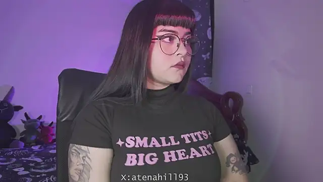 Snapshot of atena_hill_ chatting on May 19, 2026, 8:48 pm atena hill online show from May 19, 2026, 8:48 pm