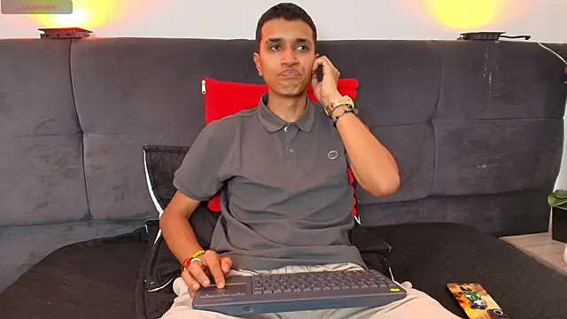 Alan Colthon online show from May 25, 2026, 3:23 am
