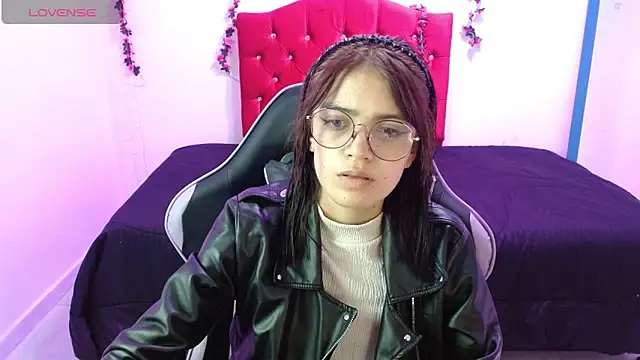 jaide16092020 online show from May 25, 2026, 8:59 pm