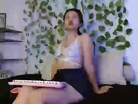 Jennal-Guerrero online show from May 15, 2026, 11:56 pm