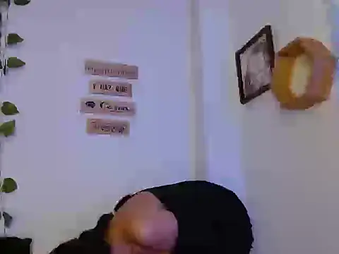 Jennal-Guerrero online show from May 20, 2026, 11:44 pm