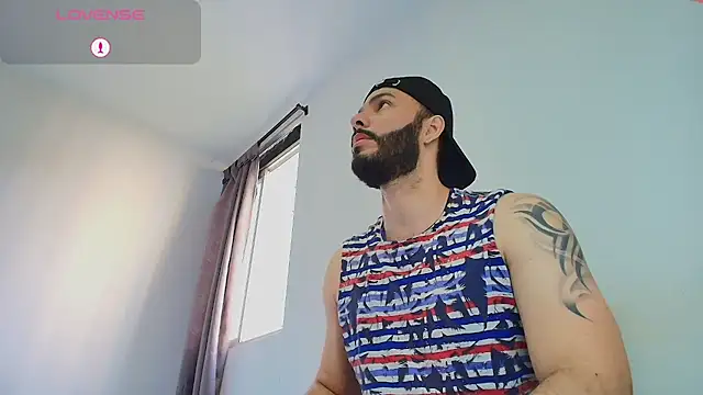 Snapshot of tommel_bailey chatting on May 18, 2026, 12:22 pm tommel bailey online show from May 18, 2026, 12:22 pm