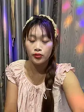 Snapshot of Ly-sexyy chatting on April 28, 2026, 4:12 pm Ly-sexyy online show from April 28, 2026, 4:12 pm