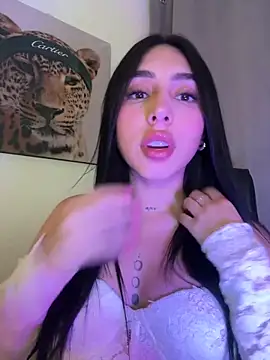 Snapshot of IsabellaNoir_ chatting on May 14, 2026, 10:05 pm IsabellaNoir online show from May 14, 2026, 10:05 pm