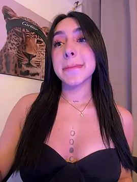 Snapshot of IsabellaNoir_ chatting on May 26, 2026, 11:12 pm IsabellaNoir online show from May 26, 2026, 11:12 pm
