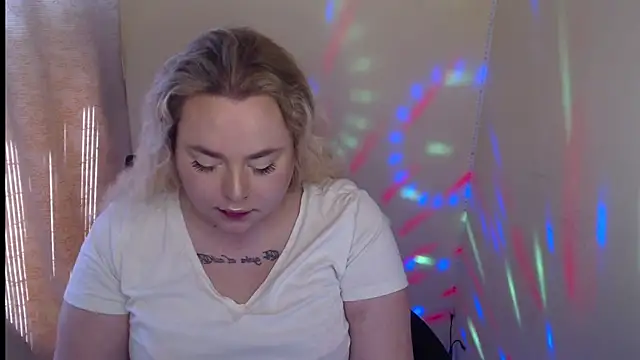 sweetvlada online show from May 4, 2026, 7:15 am