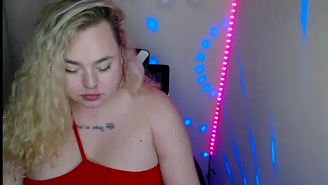 sweetvlada online show from May 8, 2026, 7:41 pm