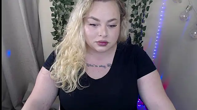 sweetvlada online show from May 27, 2026, 7:05 am