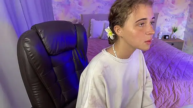 Tiana Belle online show from June 16, 2026, 1:19 am