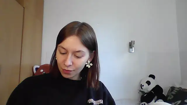 JuicyErika online show from May 16, 2026, 5:12 pm