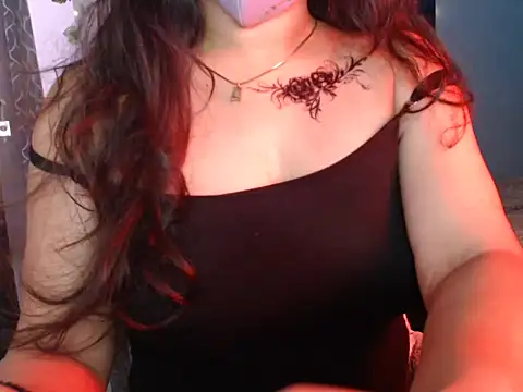 Snapshot of Myra_Luxe chatting on July 8, 2026, 12:04 am Myra Luxe online show from July 8, 2026, 12:04 am