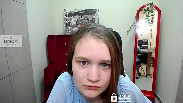  donnaSia  online show from May 20, 2026, 11:27 am