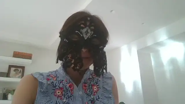 Snapshot of HelenTiAscolta chatting on May 30, 2026, 4:15 pm HelenTiAscolta online show from May 30, 2026, 4:15 pm