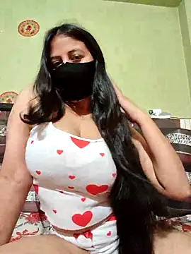 Priya 9945 online show from May 24, 2026, 4:28 am
