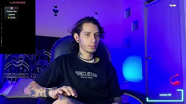 Vergil Noir  online show from June 12, 2026, 3:38 am