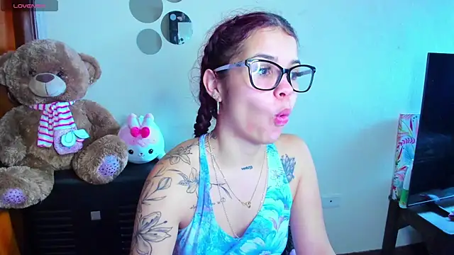 Snapshot of angelina_77 chatting on May 1, 2026, 3:16 pm angelina 77 online show from May 1, 2026, 3:16 pm