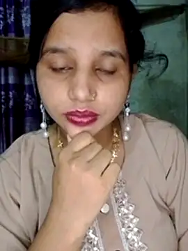 Nigar Hatun online show from May 15, 2026, 4:47 pm