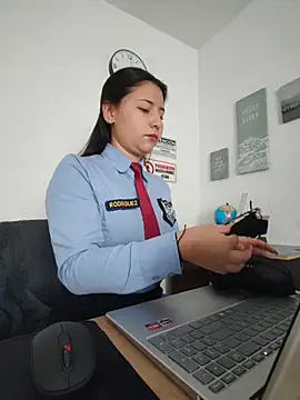 Snapshot of Queen_linda1 chatting on May 19, 2026, 12:11 pm Queen linda1 online show from May 19, 2026, 12:11 pm