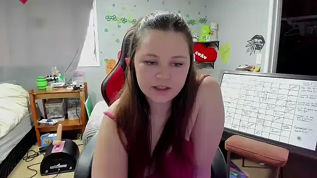 DelilaFields2 online show from May 22, 2026, 6:57 pm