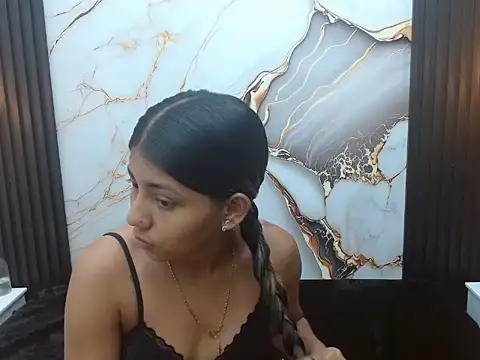 AndreaSerpa online show from May 13, 2026, 5:43 pm
