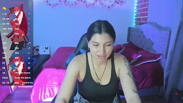 isabella monntolvo online show from April 27, 2026, 11:25 pm