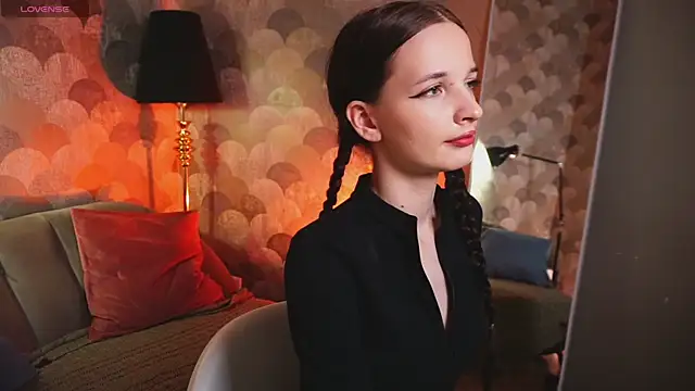 Snapshot of AliciaCore chatting on May 17, 2026, 8:38 pm AliciaCore online show from May 17, 2026, 8:38 pm