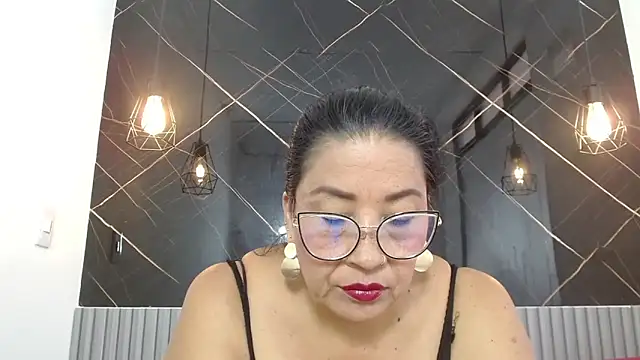 Snapshot of BarbaraGraf chatting on May 26, 2026, 12:45 pm BarbaraGraf online show from May 26, 2026, 12:45 pm