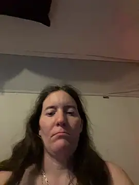 Snapshot of Mini83 chatting on May 2, 2026, 4:56 pm Mini83 online show from May 2, 2026, 4:56 pm