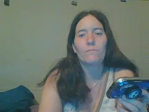 Snapshot of Mini83 chatting on May 9, 2026, 6:57 pm Mini83 online show from May 9, 2026, 6:57 pm
