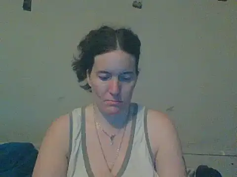 Snapshot of Mini83 chatting on May 10, 2026, 6:24 pm Mini83 online show from May 10, 2026, 6:24 pm