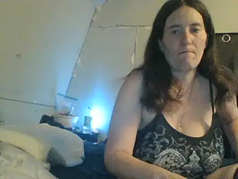 Snapshot of Mini83 chatting on May 14, 2026, 6:58 pm Mini83 online show from May 14, 2026, 6:58 pm