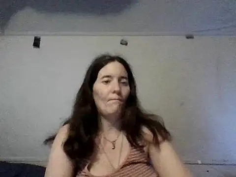 Snapshot of Mini83 chatting on May 15, 2026, 9:55 pm Mini83 online show from May 15, 2026, 9:55 pm