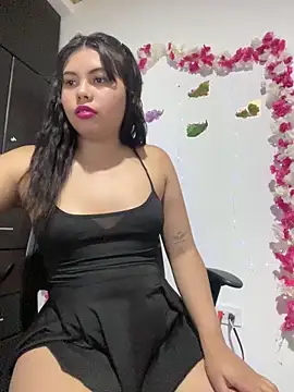 Mia isabella   online show from May 14, 2026, 4:08 am