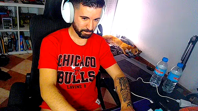 Snapshot of chiquitoconsecreto chatting on April 27, 2026, 2:04 pm chiquitoconsecreto online show from April 27, 2026, 2:04 pm