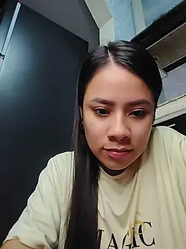Nicol Alvarez1 online show from May 26, 2026, 5:14 am