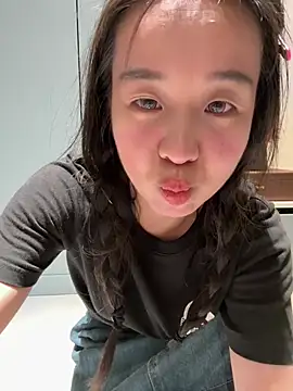 NiNa5203 online show from May 25, 2026, 2:12 pm