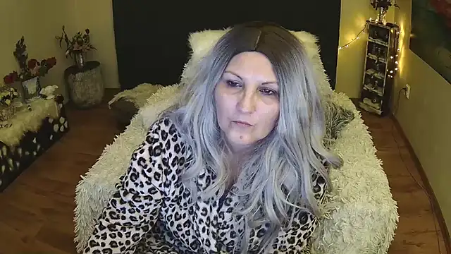 Divineblond online show from February 6, 2025, 1:27 am