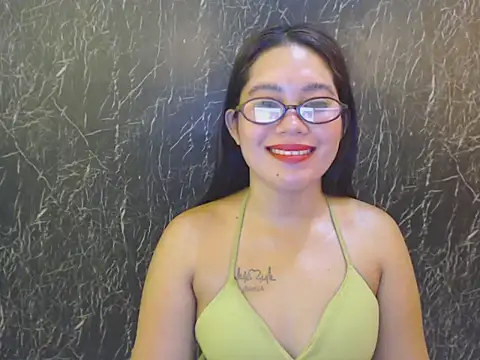 Snapshot of ur_prettychelsie chatting on April 26, 2026, 1:47 am ur prettychelsie online show from April 26, 2026, 1:47 am