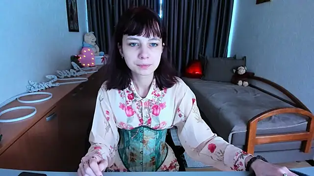 Snapshot of MiniLysii chatting on May 8, 2026, 5:35 am MiniLysii online show from May 8, 2026, 5:35 am