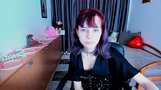Snapshot of MiniLysii chatting on May 24, 2026, 5:45 am MiniLysii online show from May 24, 2026, 5:45 am