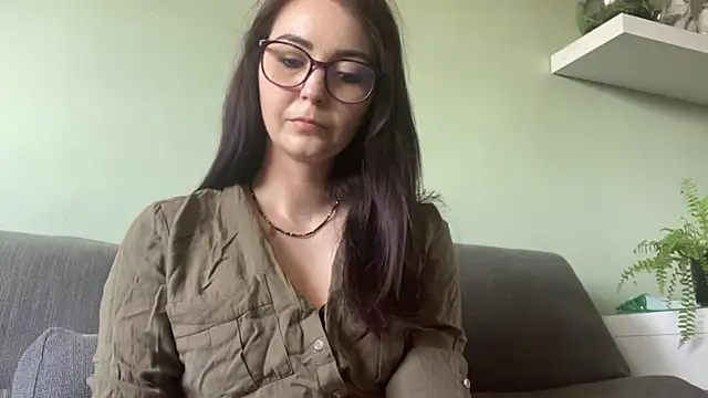 ChloeNatural online show from May 6, 2026, 6:19 am