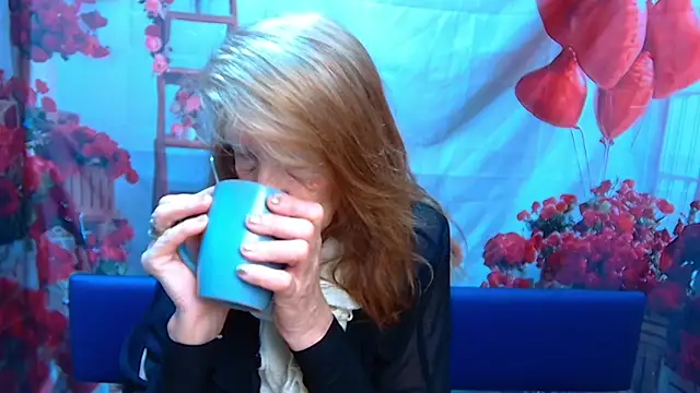 AliceWriter online show from May 6, 2026, 5:14 am