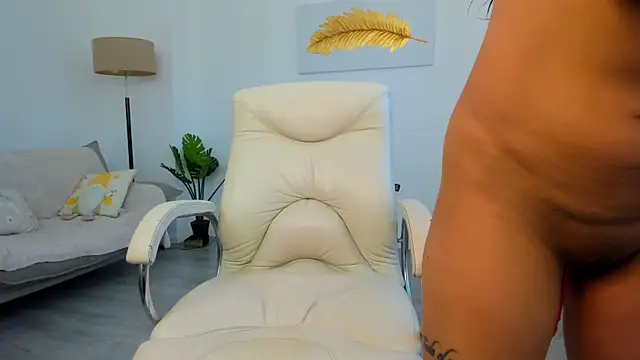Nicolle Lexy online show from June 19, 2026, 6:40 am