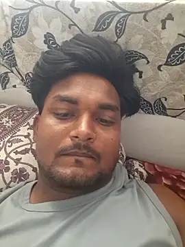 Snapshot of Gujju_here chatting on May 4, 2026, 4:08 am Gujju here online show from May 4, 2026, 4:08 am