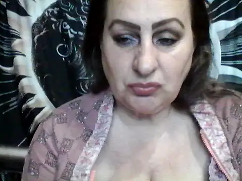 Snapshot of LoaqLovew chatting on April 27, 2026, 8:12 am LoaqLovew online show from April 27, 2026, 8:12 am