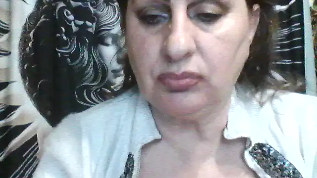 Snapshot of LoaqLovew chatting on April 30, 2026, 1:50 pm LoaqLovew online show from April 30, 2026, 1:50 pm