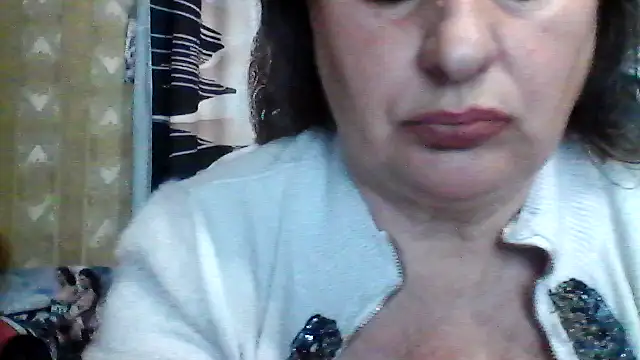Snapshot of LoaqLovew chatting on May 16, 2026, 10:58 am LoaqLovew online show from May 16, 2026, 10:58 am