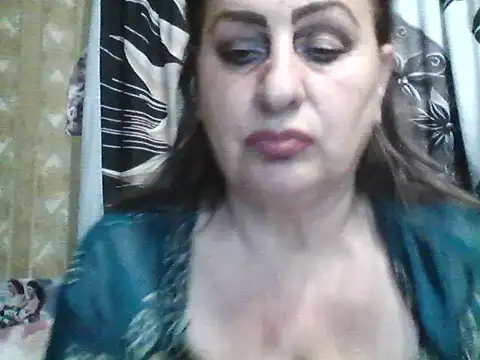 Snapshot of LoaqLovew chatting on May 23, 2026, 7:46 am LoaqLovew online show from May 23, 2026, 7:46 am